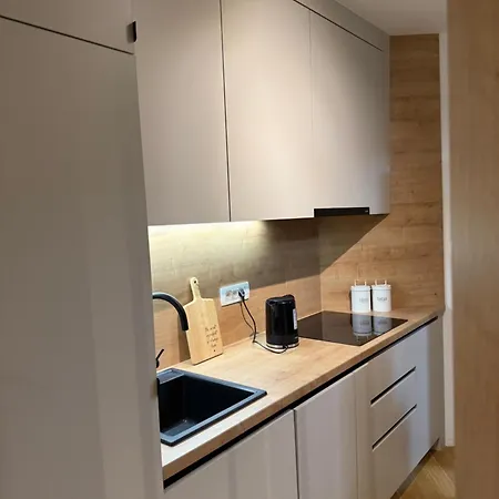 アパート River Walk Sarajevo-ilidza サラエヴォ